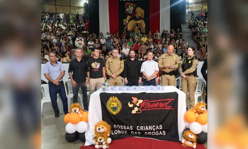 Formatura de 1.400 alunos do Proerd em Arapongas é um sucesso