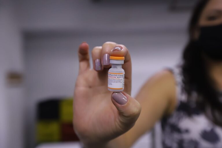 Paraná distribui 12 mil doses da vacina pediátrica contra Covid-19