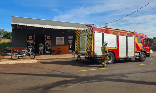 Incêndio em lanchonete na Avenida Santos Dumont mobiliza bombeiros em Apucarana