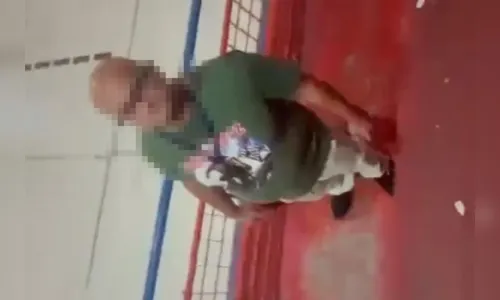 Professor é acusado de assédio por filmar órgão genital com celular de aluno