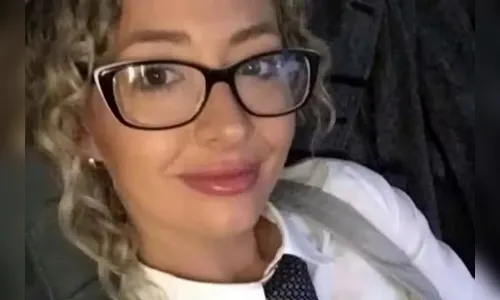 Professora australiana é presa após relações com aluno de 15 anos