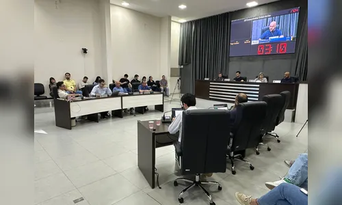 Câmara de Apucarana aprova extinção de cargos na prefeitura