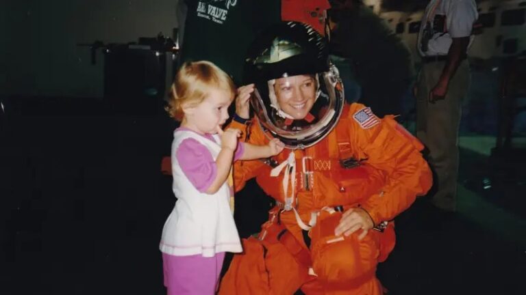 Eileen Collins e os desafios de ser mãe e astronauta