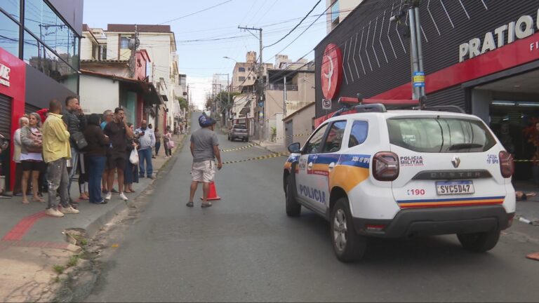 Homem é assassinado a tiros em frente a uma academia em BH