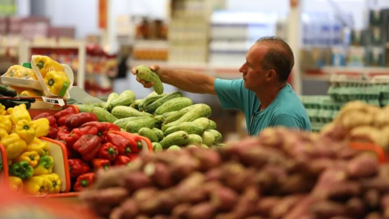 Alimentação pode ajudar no combate ao estresse; confira dicas