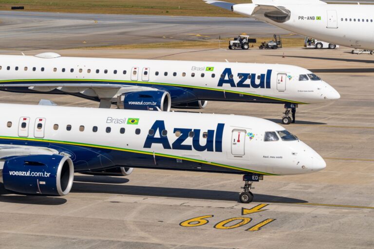 Azul se reestrutura e audiência está marcada para dezembro