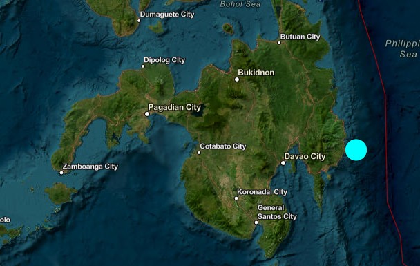 Terremoto causa alerta de tsunami nas Filipinas