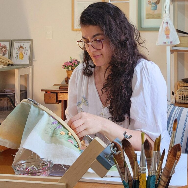Casa do Artesão abre espaço para artistas em Montes Claros