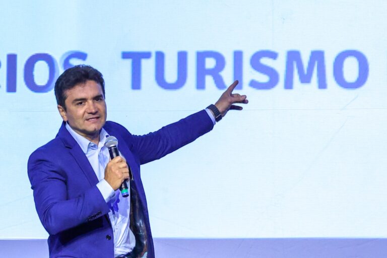 Ministro do Turismo em risco de expulsão do União Brasil