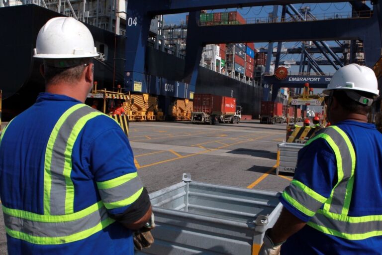 OGMO/Santos abre 600 vagas para trabalhadores portuários
