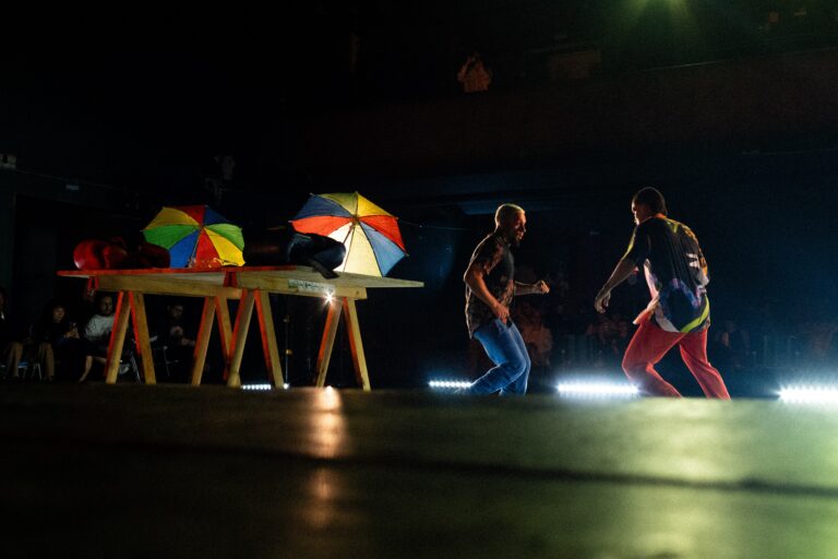 Boxe Autônomo: arte e luta na Bienal de São Paulo