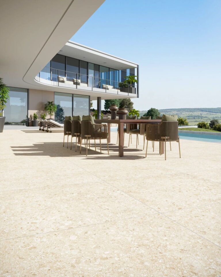 Estilo e segurança em áreas externas com porcelanato