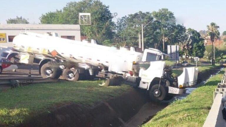 Motorista morre atropelado pelo próprio caminhão em SP