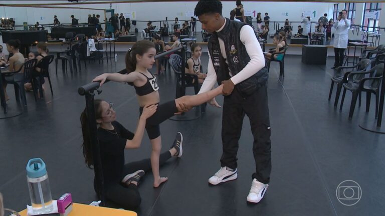 Crianças de todo o Brasil brilham em seleção de bailarinos em Santa Catarina