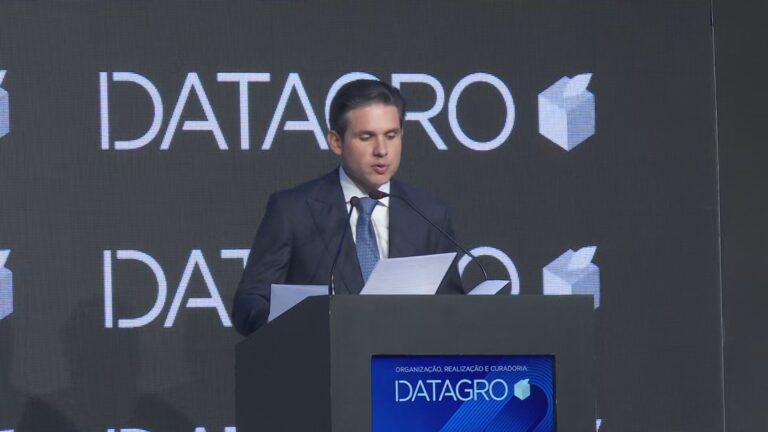 Motta defende aumento de 35% do etanol na gasolina
