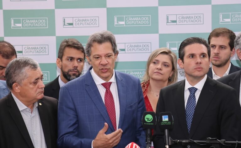 Reunião entre Haddad e Motta busca salvar MP do IOF