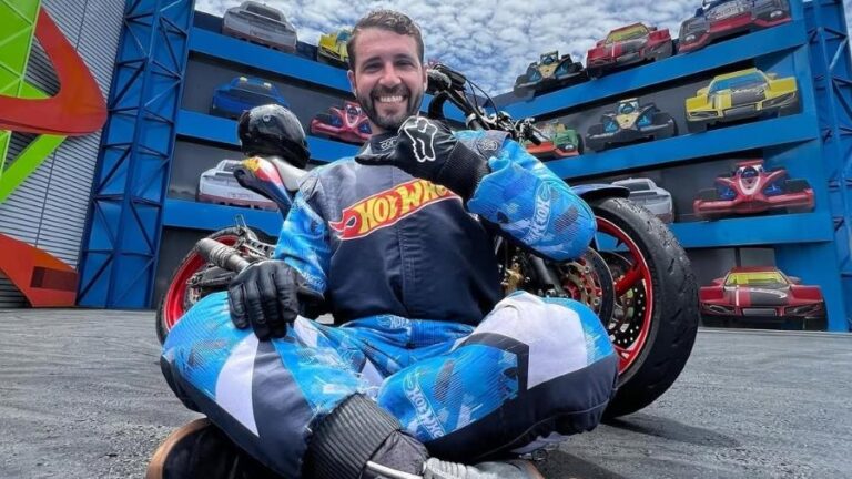 Motociclista morre após acidente em show no Beto Carrero World