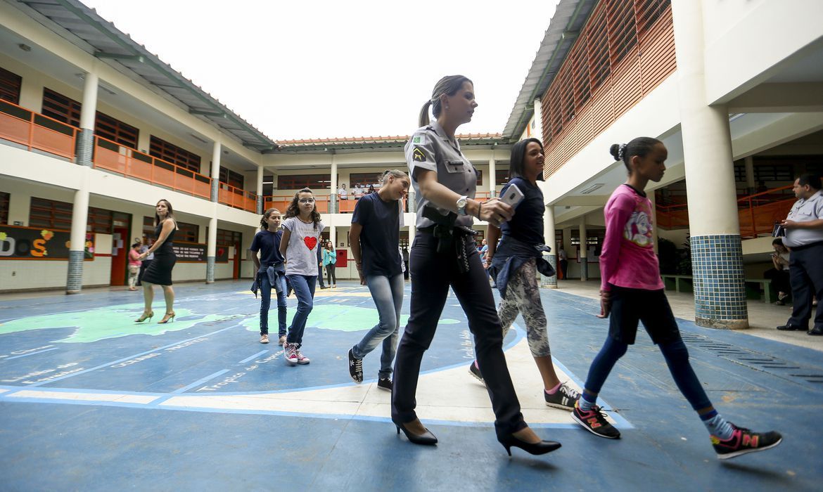 STF valida criação de escolas cívico-militares em São Paulo
