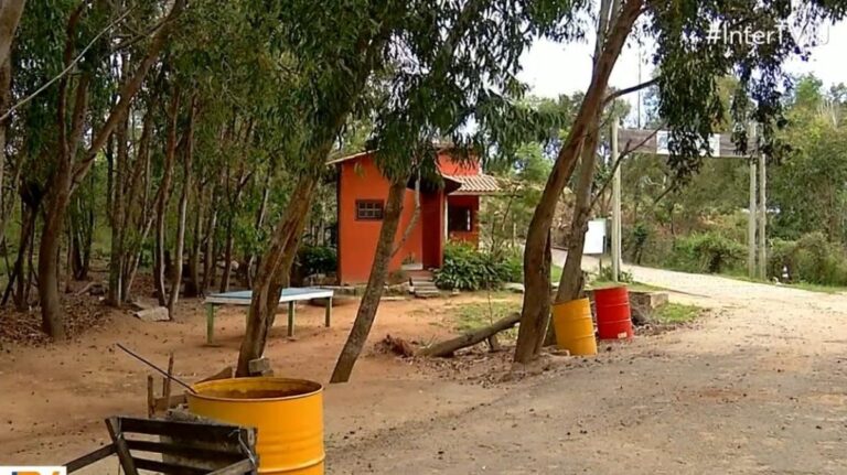 Morro do Itaoca recebe manutenção em Campos; moradores denunciam abandono