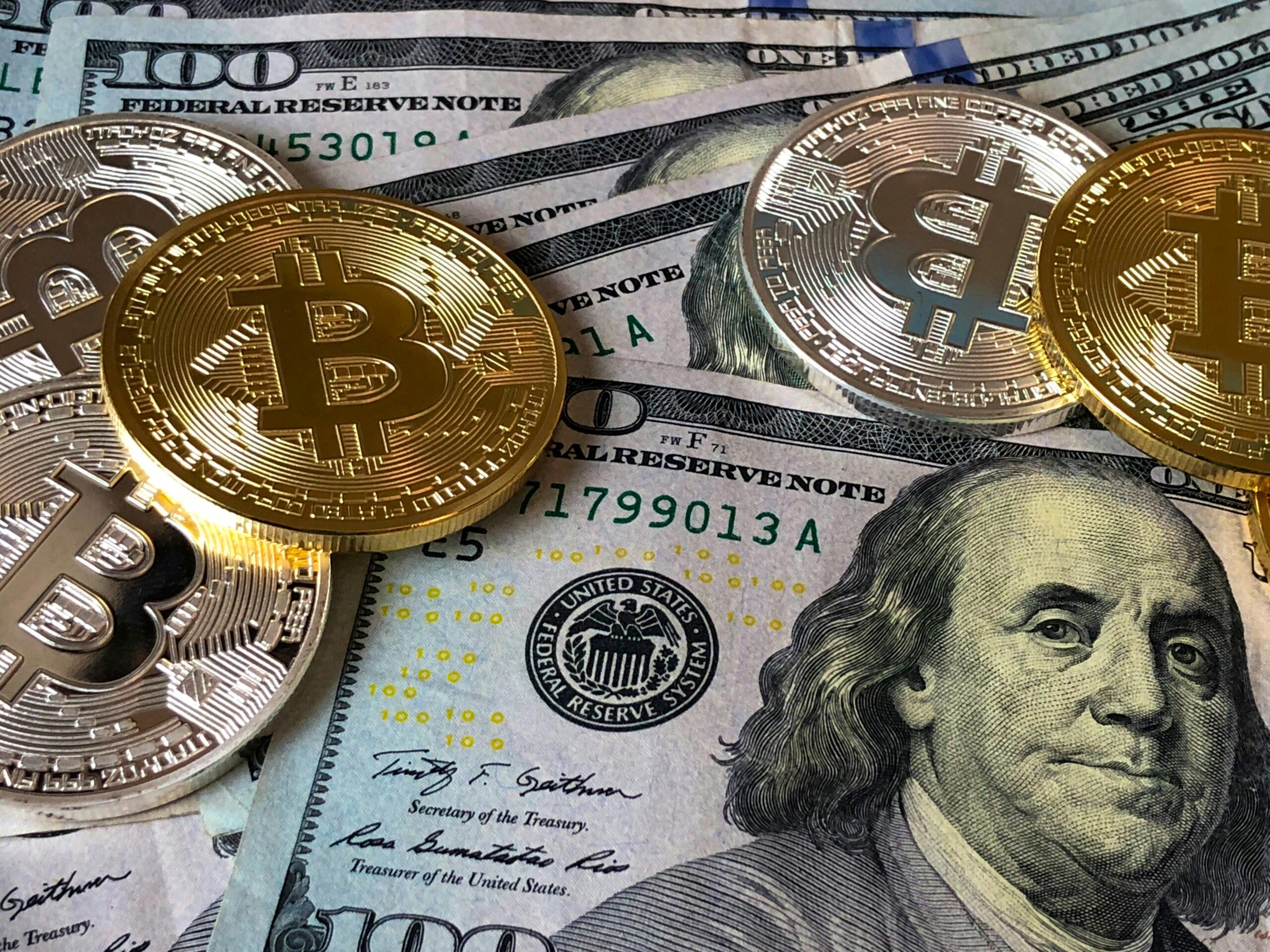 Bitcoin sobe com expectativa de corte do Fed