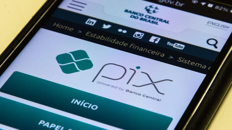 Pix registra novo recorde de transações nesta sexta-feira (5)