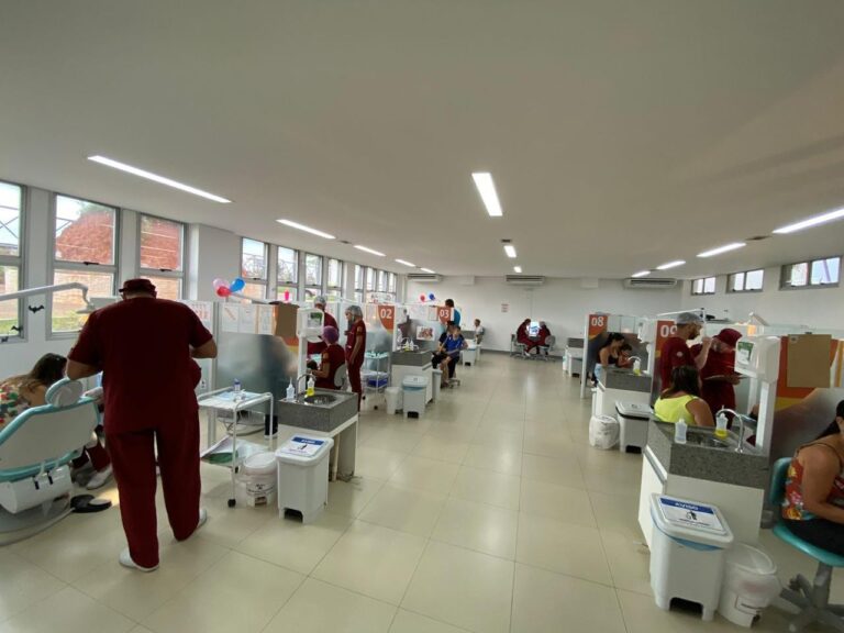 Atendimentos odontológicos e psicológicos em Divinópolis a partir de R$ 15