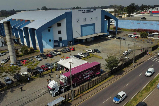 Carreta Saúde da Mulher atende mais de mil mulheres em São José dos Pinhais