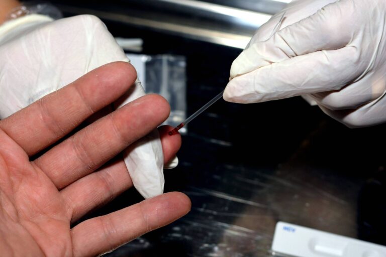 Estudo revela 22 vírus no sêmen que podem transmitir doenças