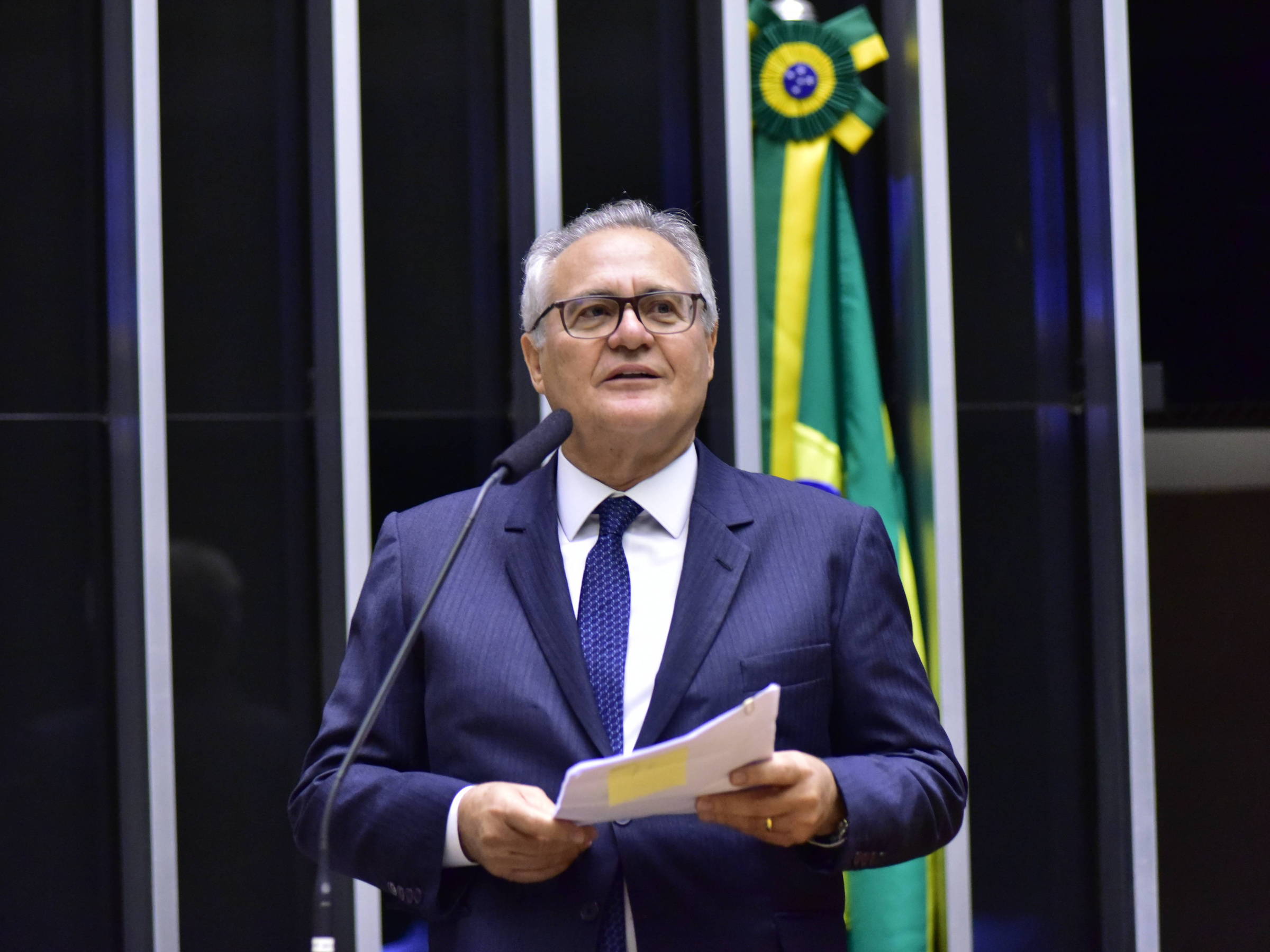 Senado adia votação de projeto que amplia isenção do IR para até R$ 5.000