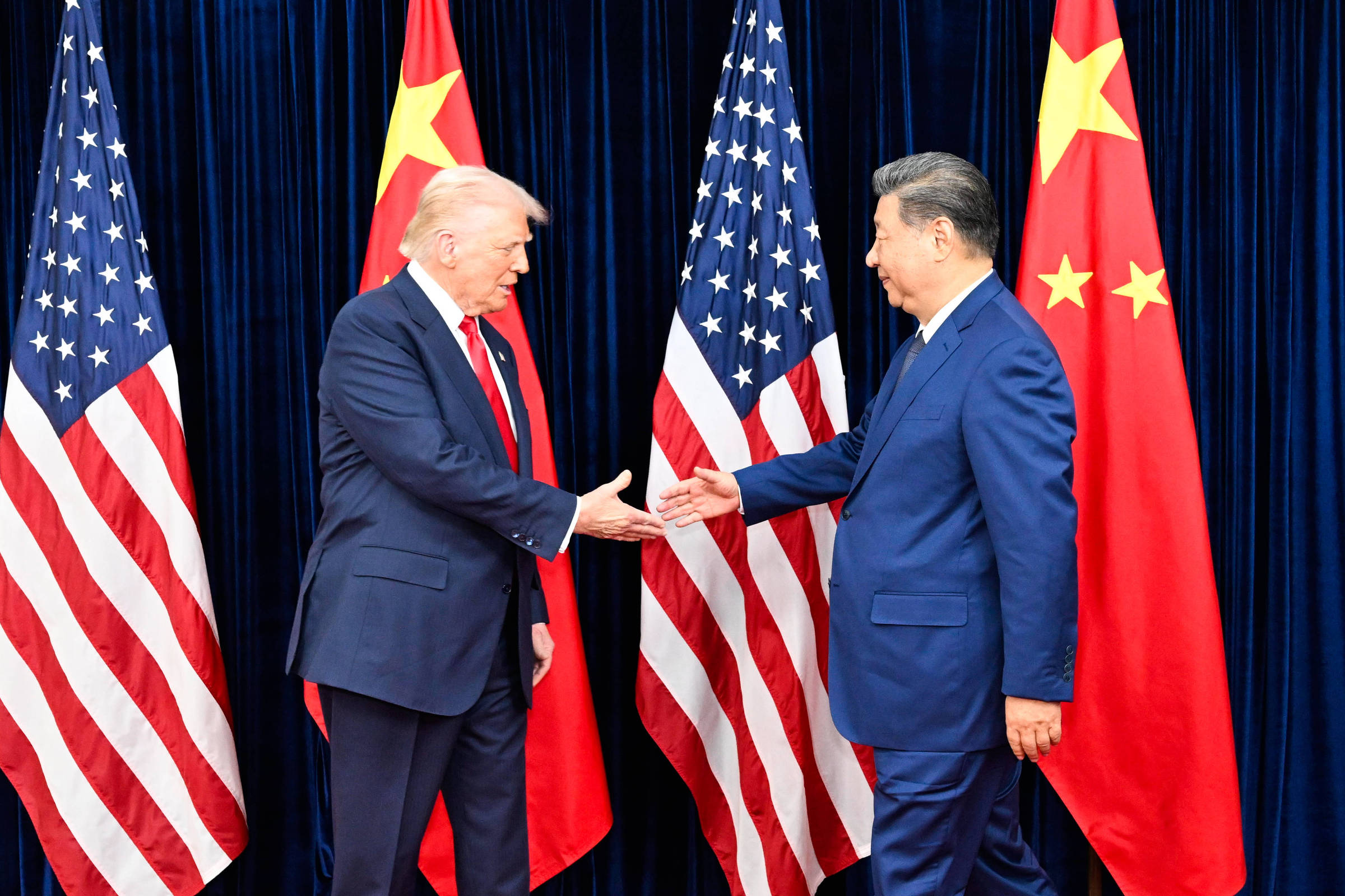 Xi Jinping reafirma a Trump a importância do controle da China sobre Taiwan