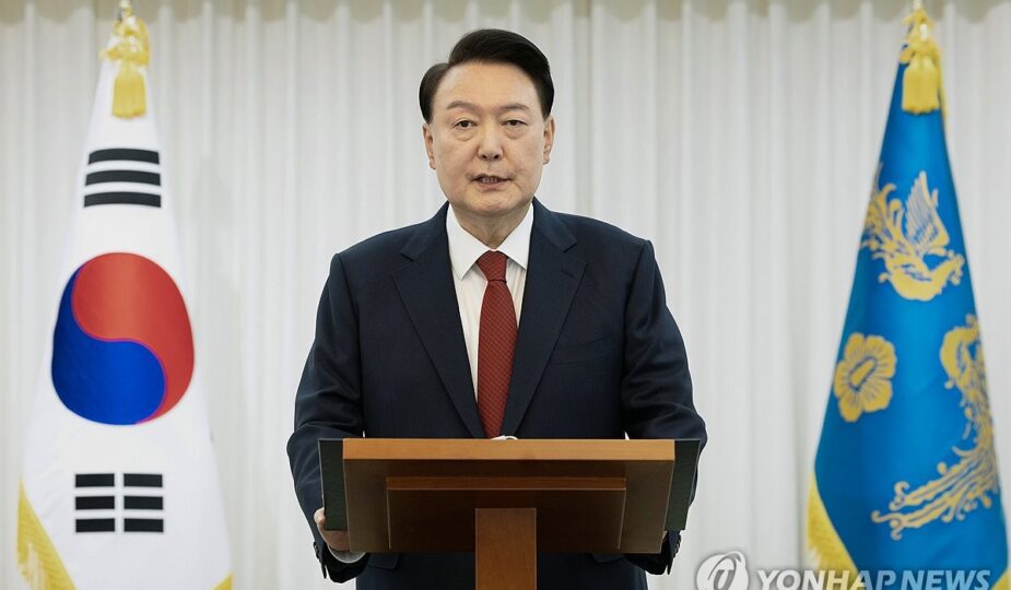 Presidente sul-coreano Yoon Suk Yeol deixa prisão