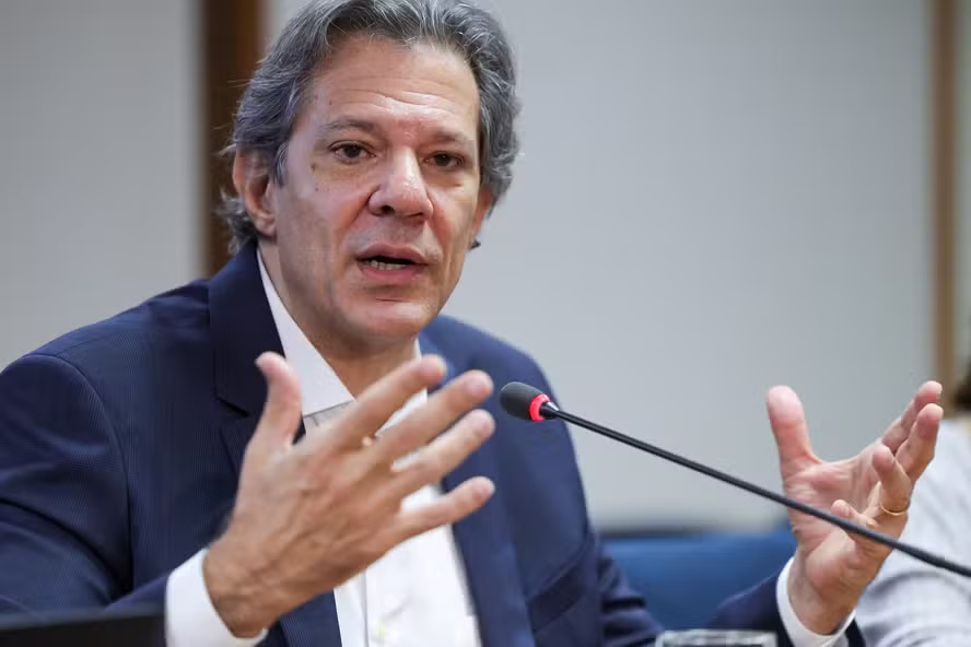 Haddad minimiza aumento da Selic e diz ‘BC não pode dar cavalo de pau’