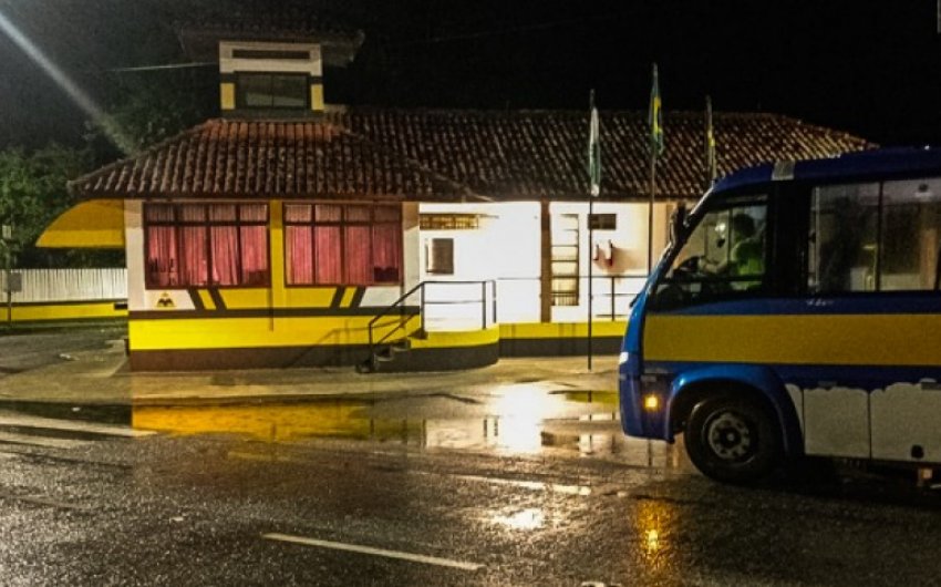 Prefeitura de Paranaguá ajusta transporte escolar para garantir atendimento a colônias
