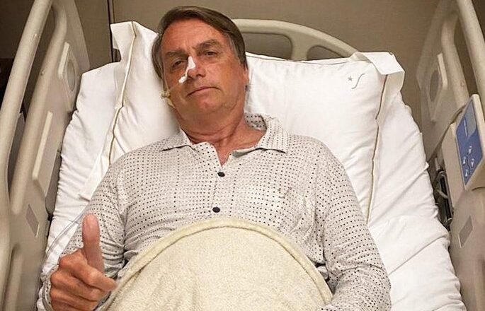 Bolsonaro é internado no RN após sentir dores da facada de 2018