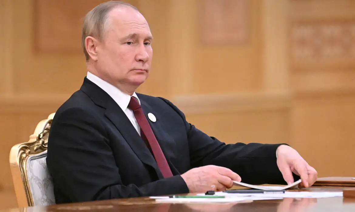 Putin condena ataque dos EUA e acena com ajuda ao Irã após bombardeios