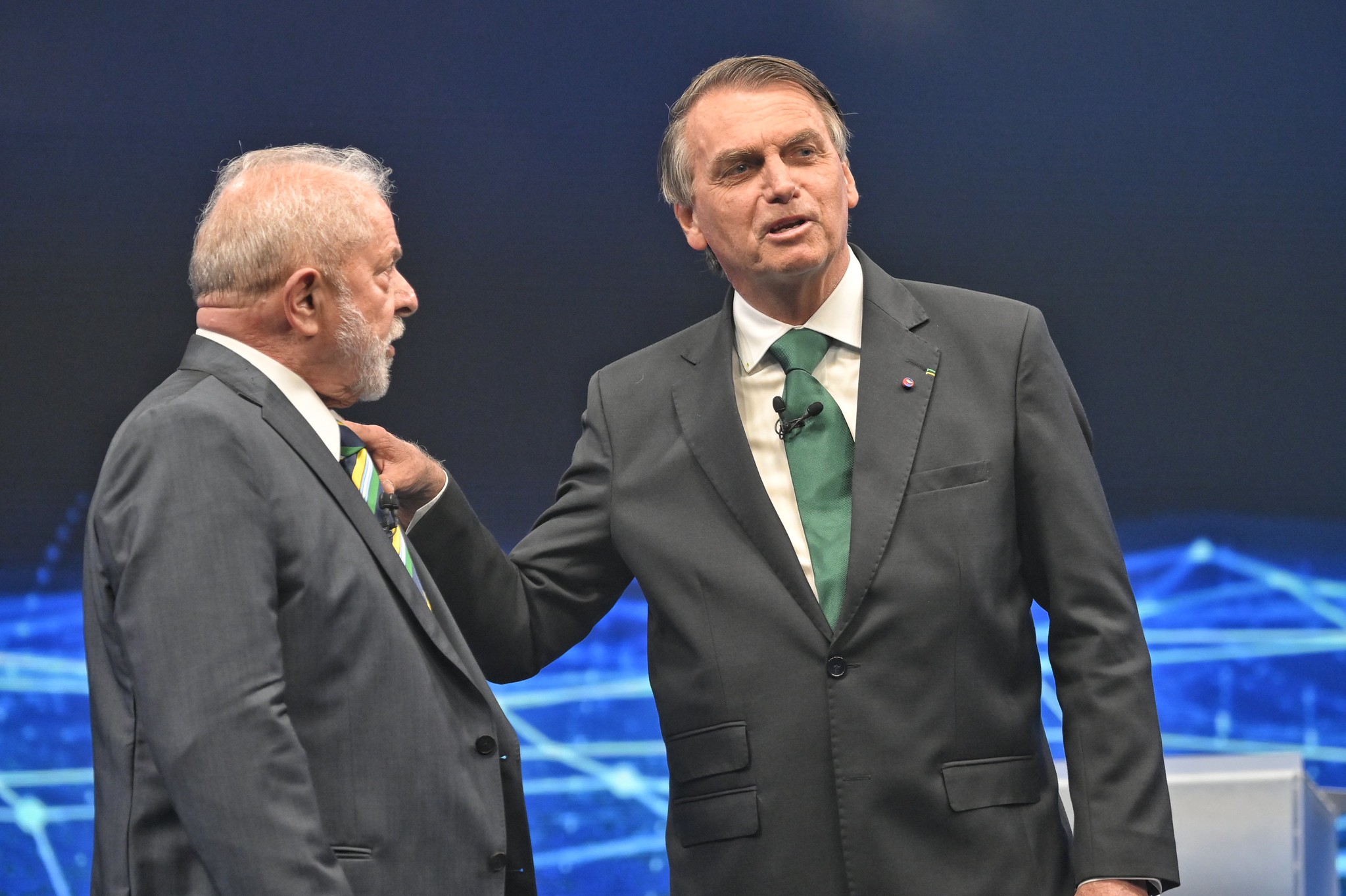 Maioria dos brasileiros não quer nem Lula e nem Bolsonaro candidatos, segundo Quaest