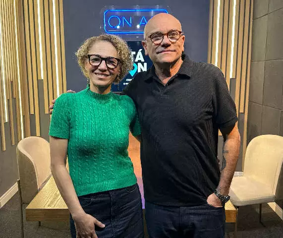 Resiliência Inspiradora: Jucelma Rocha Revela Superação do Câncer e Gastrectomia em Podcast