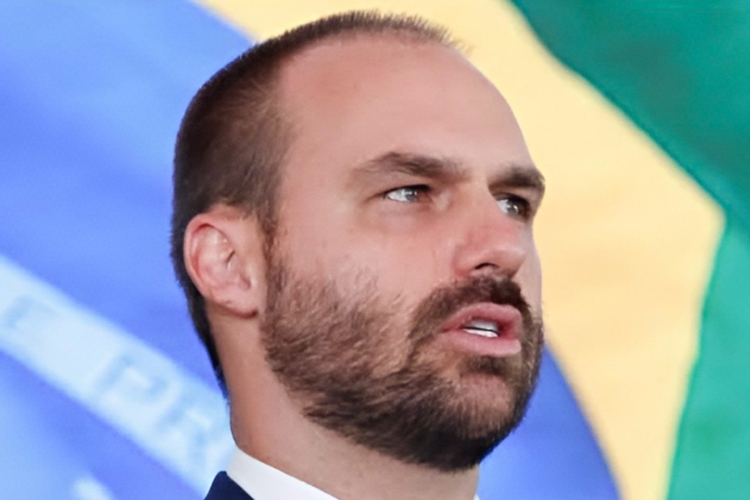 Centrão em alerta: Ascensão de Eduardo Bolsonaro dificulta planos para 2026