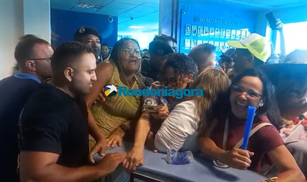 Professores em Greve Radicalizam Protesto e Ocupam Centro Administrativo em Porto Velho