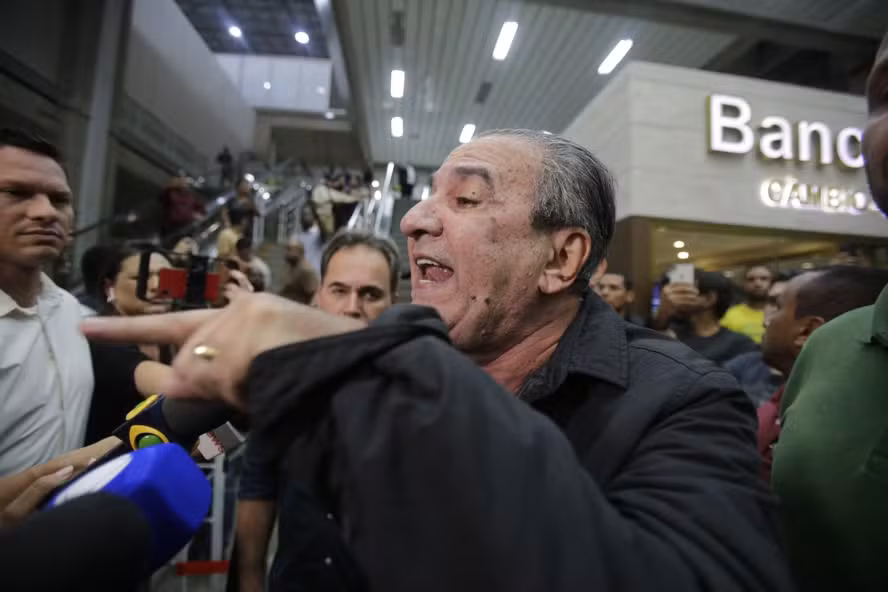 Silas Malafaia pressionava Bolsonaro e ameaçava Eduardo em meio ao tarifaço dos EUA