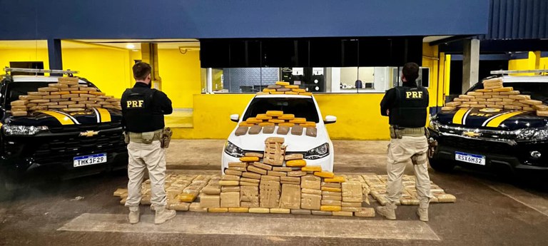 PRF Apreende Mais de 250 kg de Skunk em Pimenta Bueno, Rondônia: Um Duro Golpe no Tráfico