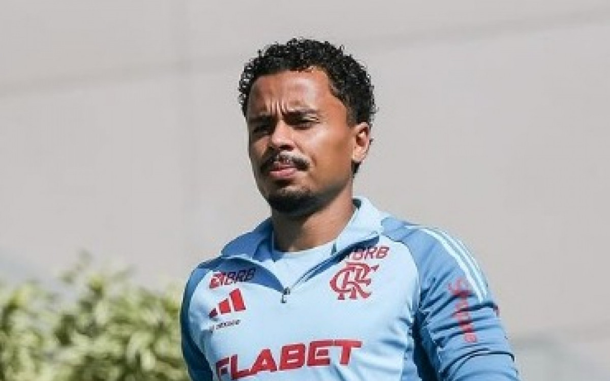 Allan revela estranhamento inicial no Flamengo com a transição de Filipe Luís para técnico: ‘Não dava para ser o mesmo’