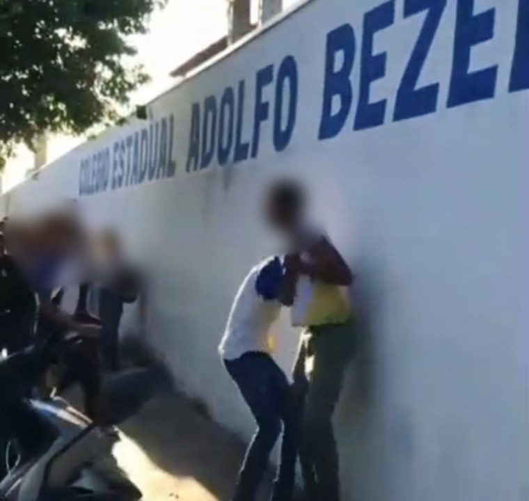 Violência Escolar em Araguaína: Adolescente é Esfaqueado em Frente a Colégio Estadual; Três Menores Apreendidos
