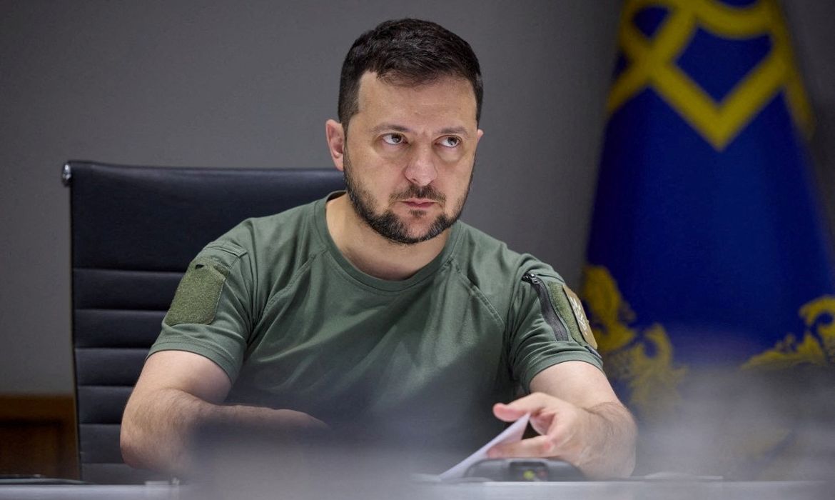 Zelensky Rejeita Ceder Território: Ucrânia Mantém Postura Firme Diante de Negociações EUA-Rússia