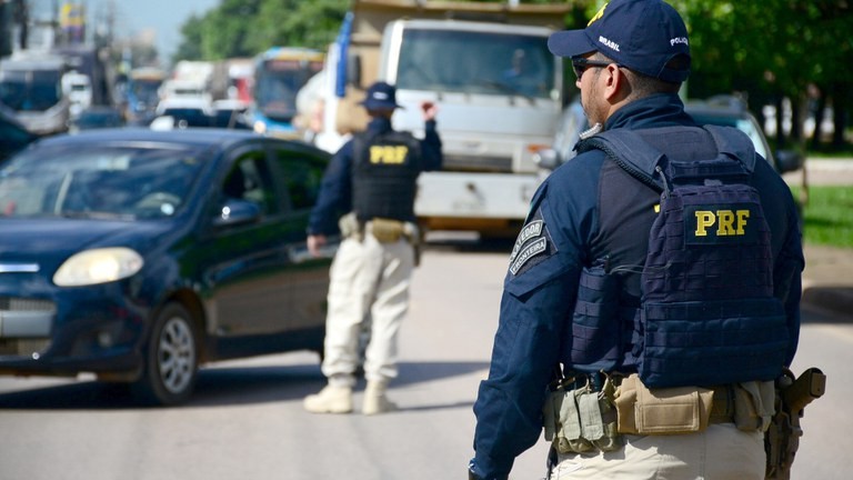 Fim de Semana Combate ao Crime: PRF Detém Oito em Operações Intensivas em Rondônia