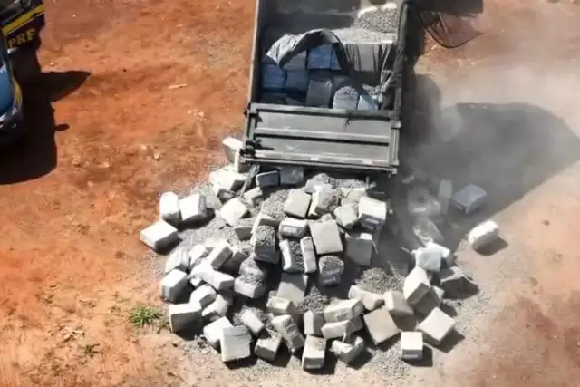 PRF Apreende Seis Toneladas de Maconha Ocultas em Carga de Brita em Dourados