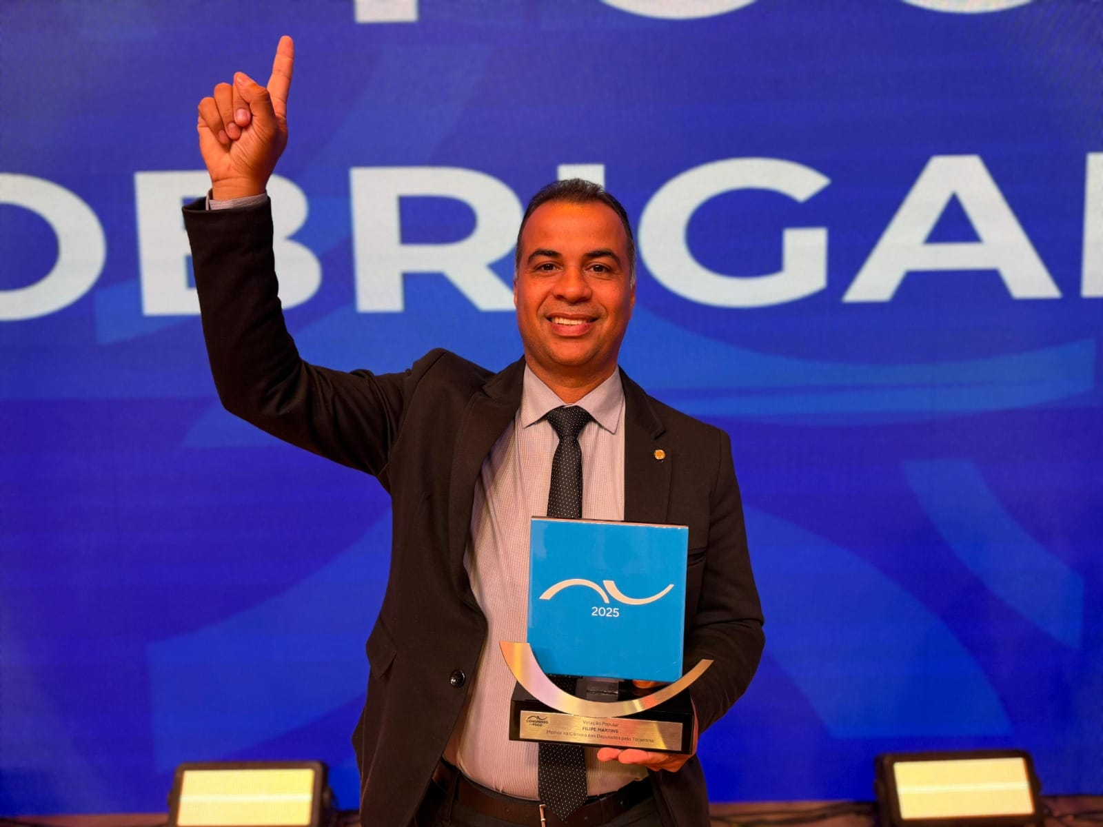 Filipe Martins (PL) é consagrado como o Melhor Deputado Federal do Tocantins no Prêmio Congresso em Foco 2025