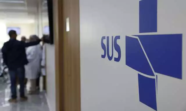 SUS Recebe Reforço: Programa Leva Mais de 500 Médicos Especialistas a Áreas Carentes