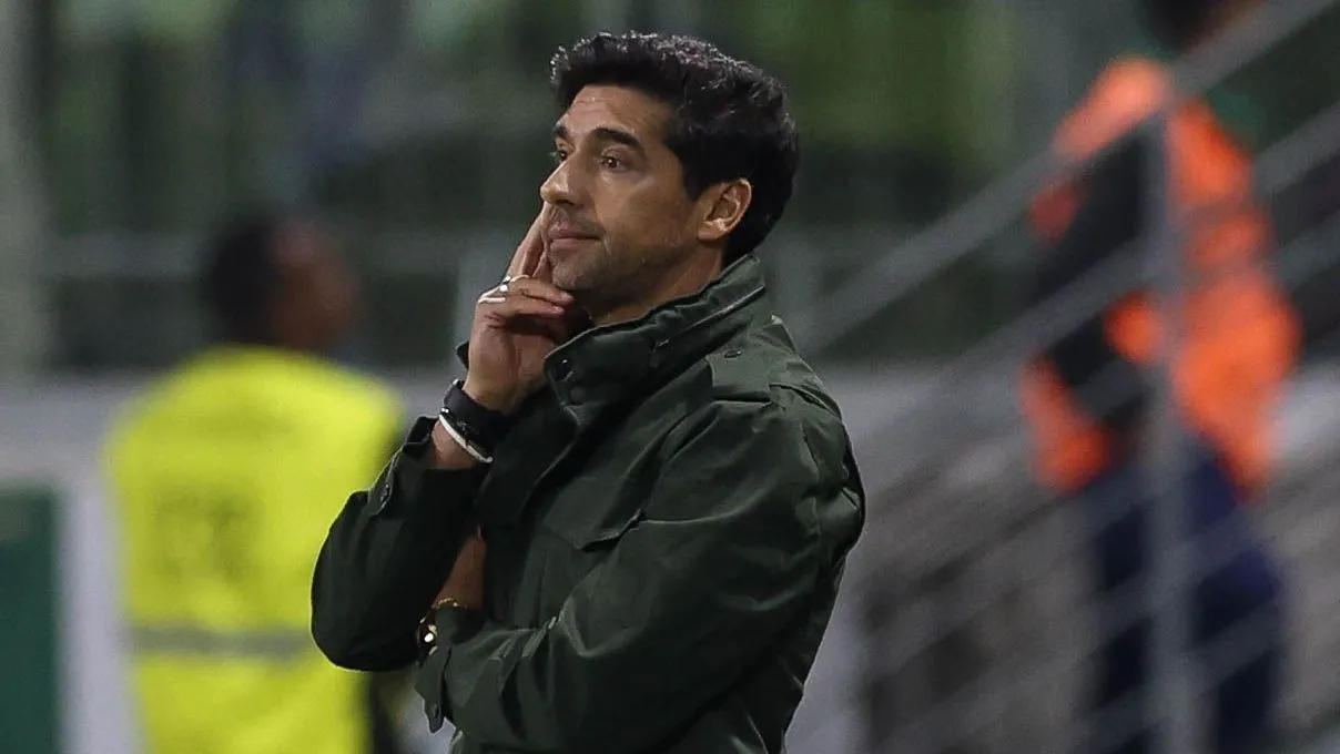 Abel Ferreira Abre o Coração Após Protestos e Fala Sobre Renovação com o Palmeiras