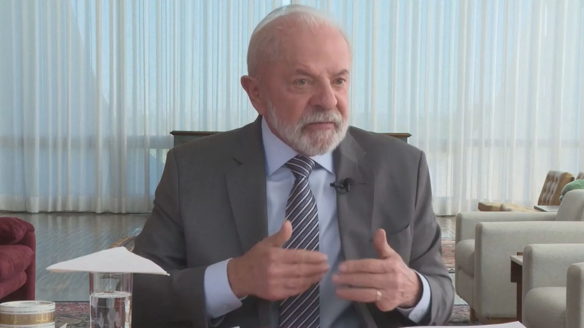 Lula Adverte Big Techs: Regulação Brasileira ou Retirada do País